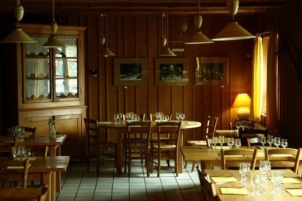 Auberge De La Perdrix Hauterive-la-Fresse Kültér fotó