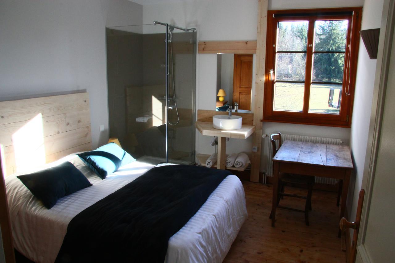 Auberge De La Perdrix Hauterive-la-Fresse Kültér fotó