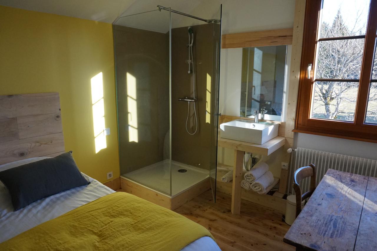 Auberge De La Perdrix Hauterive-la-Fresse Kültér fotó