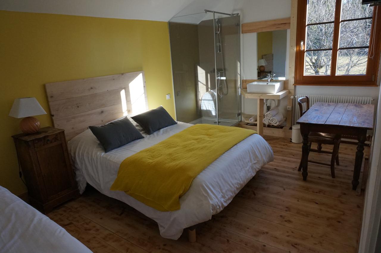Auberge De La Perdrix Hauterive-la-Fresse Kültér fotó