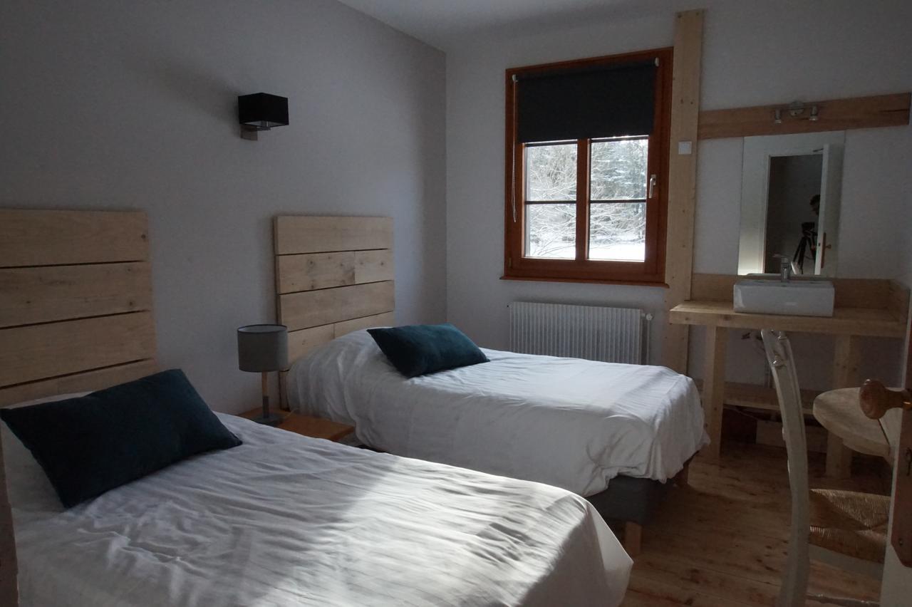 Auberge De La Perdrix Hauterive-la-Fresse Kültér fotó