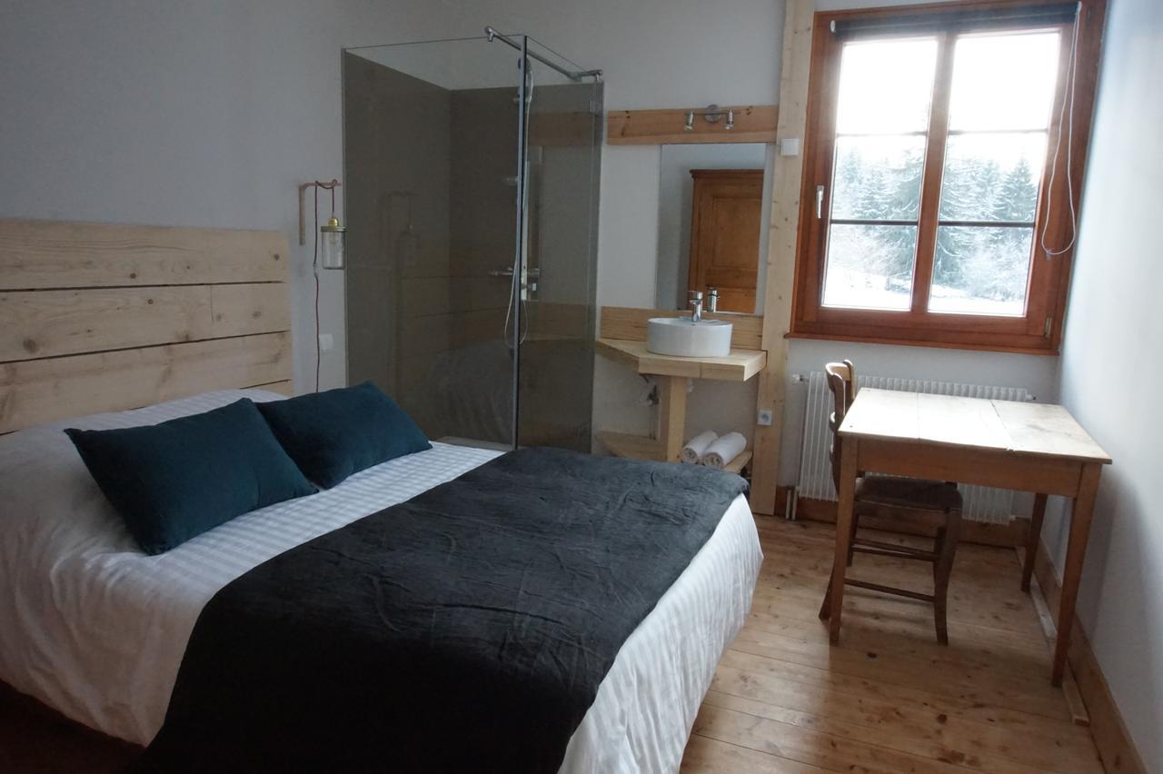 Auberge De La Perdrix Hauterive-la-Fresse Kültér fotó