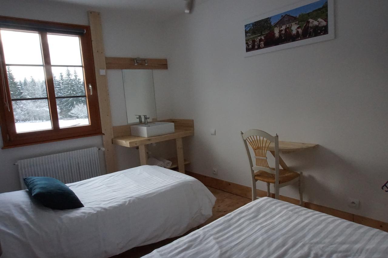 Auberge De La Perdrix Hauterive-la-Fresse Kültér fotó
