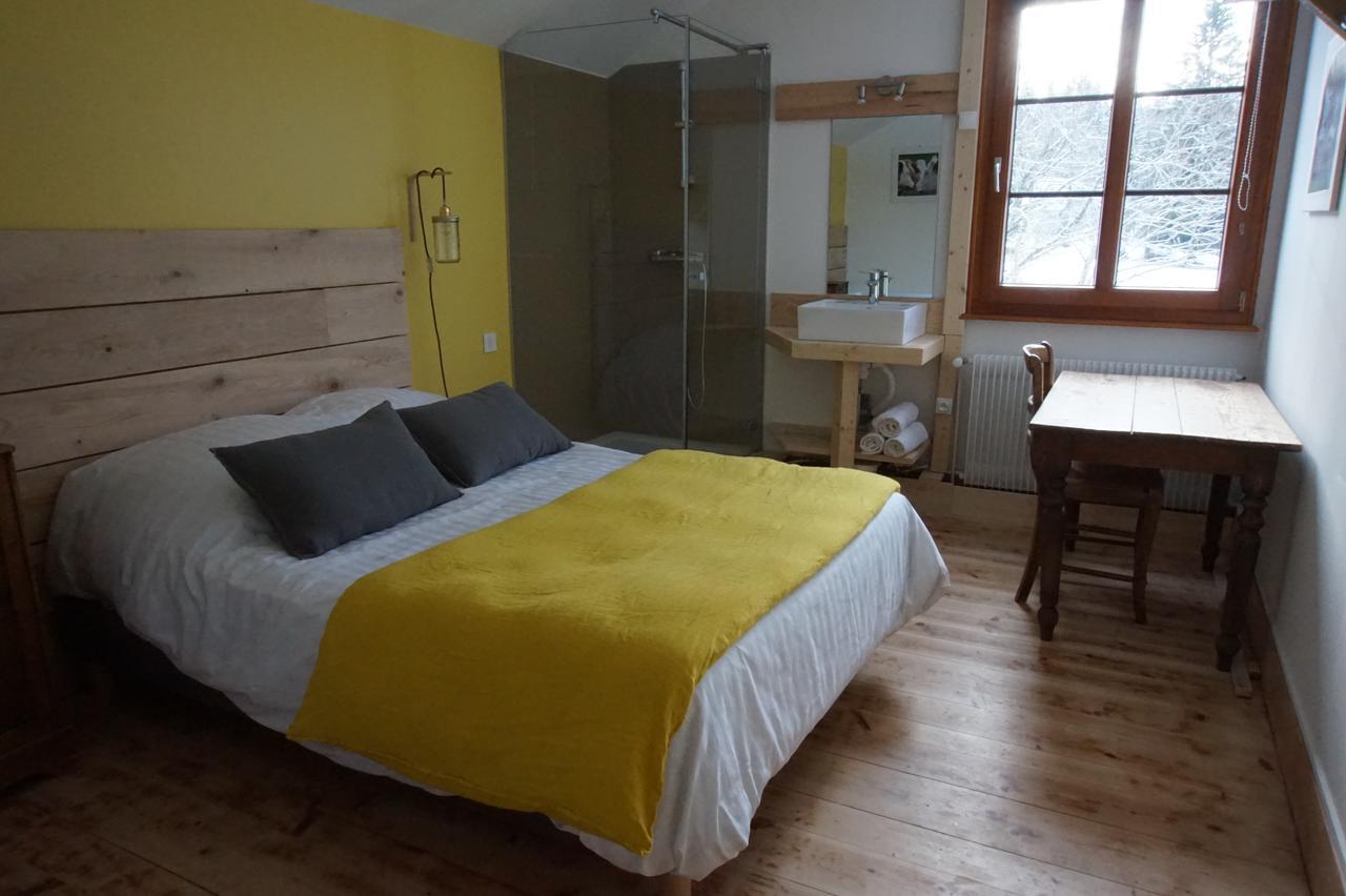 Auberge De La Perdrix Hauterive-la-Fresse Kültér fotó