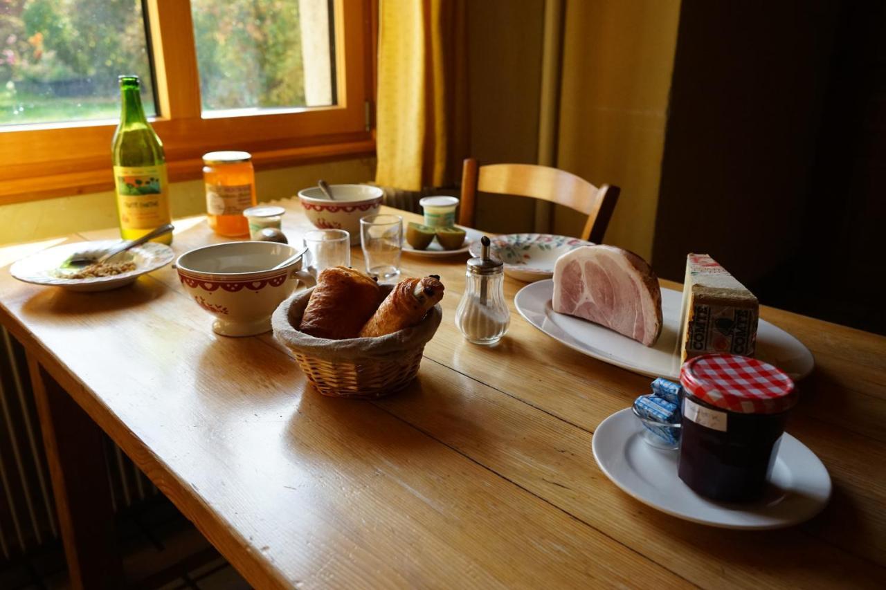 Auberge De La Perdrix Hauterive-la-Fresse Kültér fotó