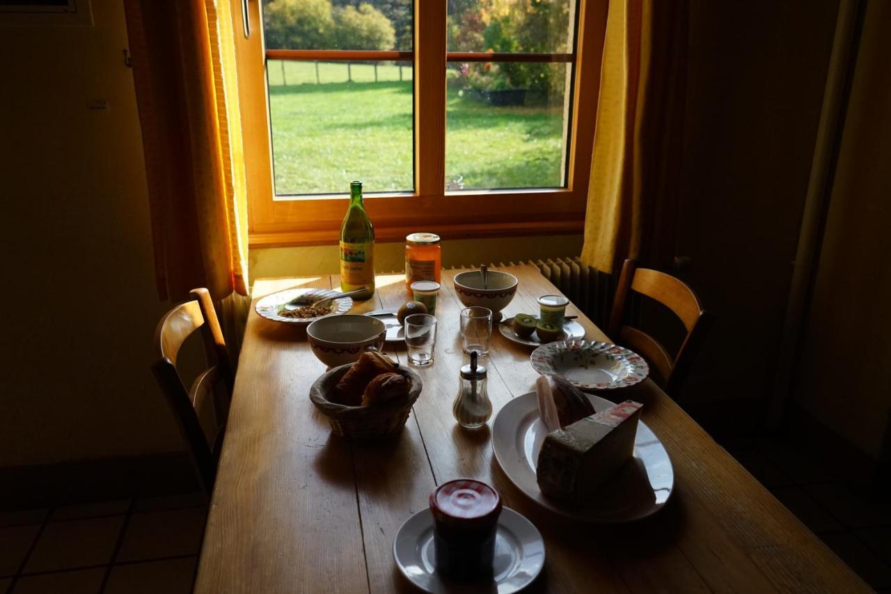 Auberge De La Perdrix Hauterive-la-Fresse Kültér fotó